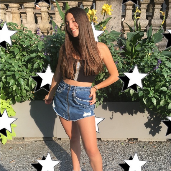 Profile Picture of Jaclyn Rosner (@jaclynrosner) on Poshmark