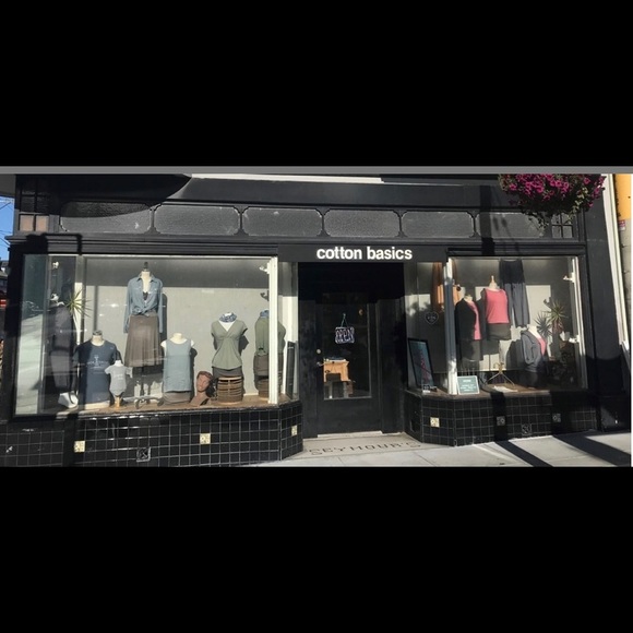 Profile Picture of Susan Ciochetto (@cotton_basics) on Poshmark