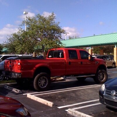 Profile Picture of Kaysa (@Bernroth) on Twitter