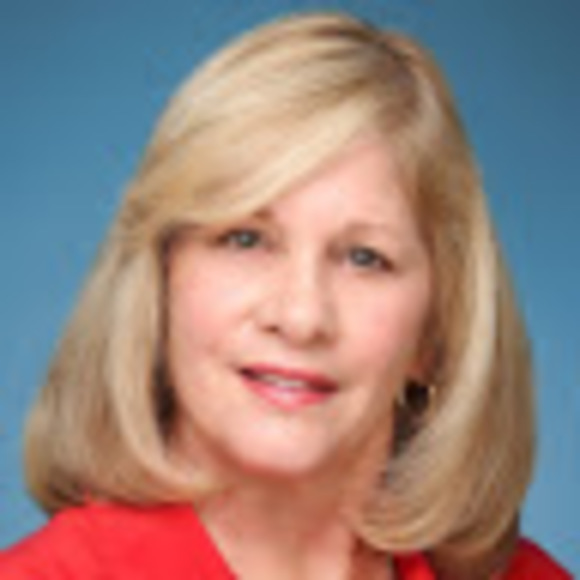 Profile Picture of Karen Bakanowski (@karenbakanowski) on Poshmark