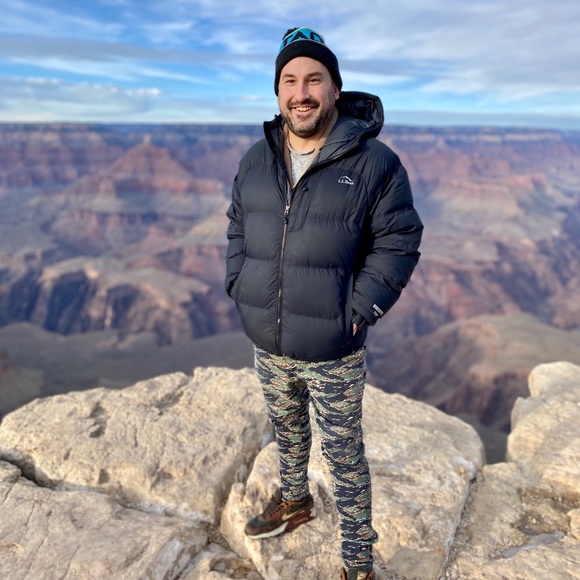 Brian Okorn - Poshmark Profile Picture of Brian Okorn (@kornocopinga) on Poshmark