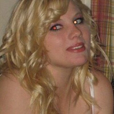 Profile Picture of Kristie Cooper (@krizzyluve) on Twitter