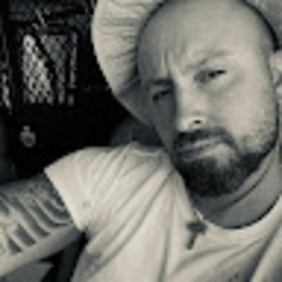 Profile Picture of Matthew Moselle (@matthewmoselle) on Poshmark