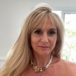 Profile Picture of Debora Gomes Garcia (@deboragomesgarcia) on Instagram