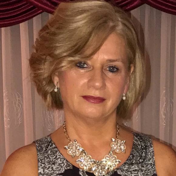 Profile Picture of Josephine Walkosz (@j_walkosz) on Poshmark