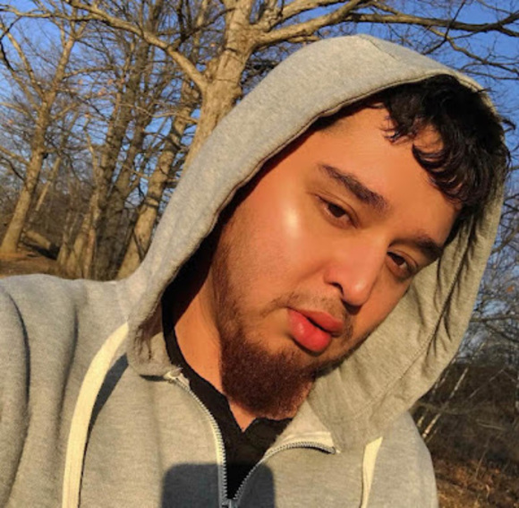 Profile Picture of Fred Fernandes (@poppinafbih) on Poshmark