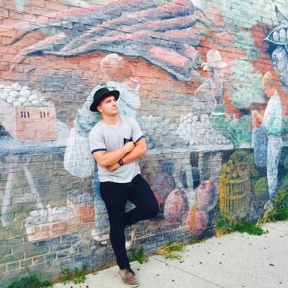 Profile Picture of Brad Albert (@brad_bushell) on Poshmark