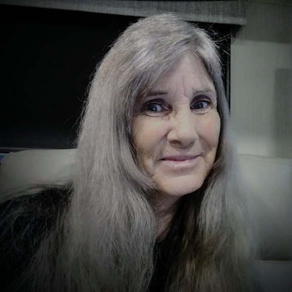 Profile Picture of Nancy Bell (@nancy_bell) on Poshmark