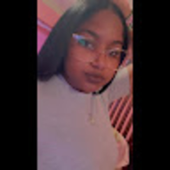 Profile Picture of Trenice Lear (@trenicelear1) on Poshmark