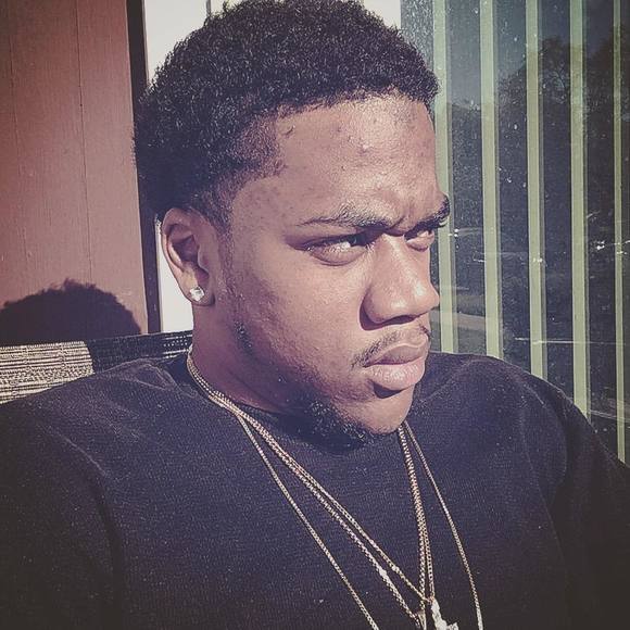 Profile Picture of Daniel Harris (@dh15nov) on Poshmark