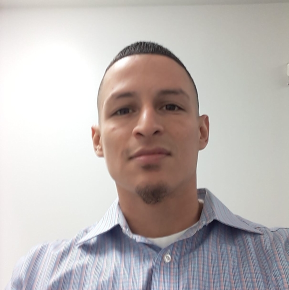 Profile Picture of Jose Larin (@leallidia89) on Poshmark