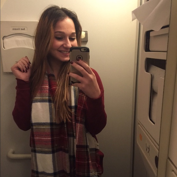 Betul Ertas - Poshmark Profile Picture of Betul Ertas (@betulertas1998) on Poshmark