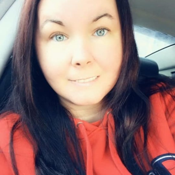 Profile Picture of Roberta Toler (@idk4) on Poshmark