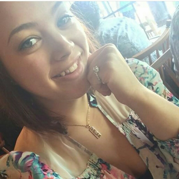 Profile Picture of Kim Cavan (@kalanalynn) on Poshmark