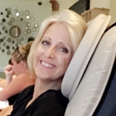 Profile Picture of Denise Munro Morris (@denisemorris5) on Twitter