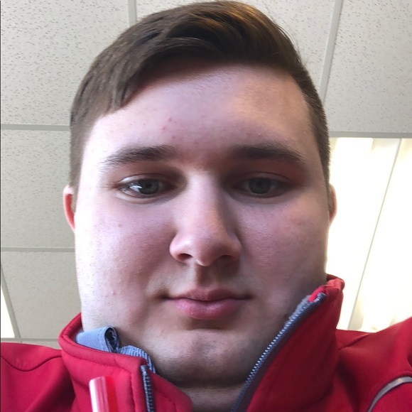 Profile Picture of Jacob Scoggins (@jacobscoggins) on Poshmark