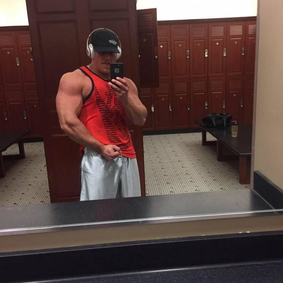 Profile Picture of Michael Townsend (@townsend2526) on Poshmark