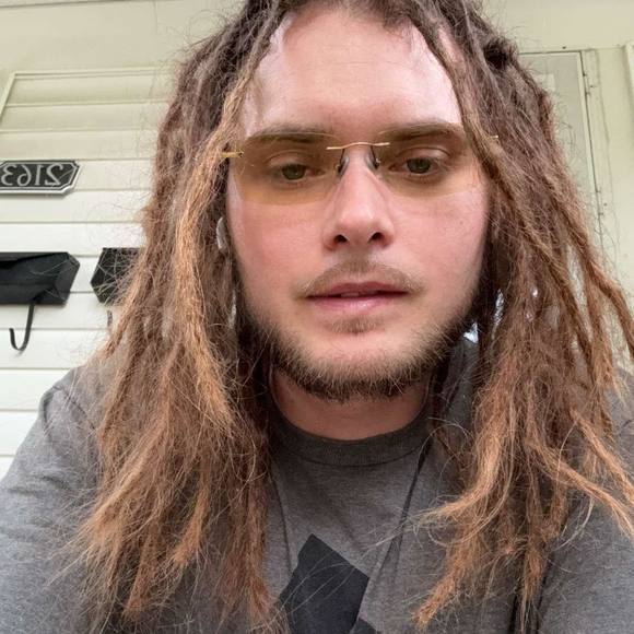 Profile Picture of Chris Boman (@chrisboman) on Poshmark