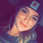 Profile Picture of Mel✨ (@melanie_roberts) on Instagram