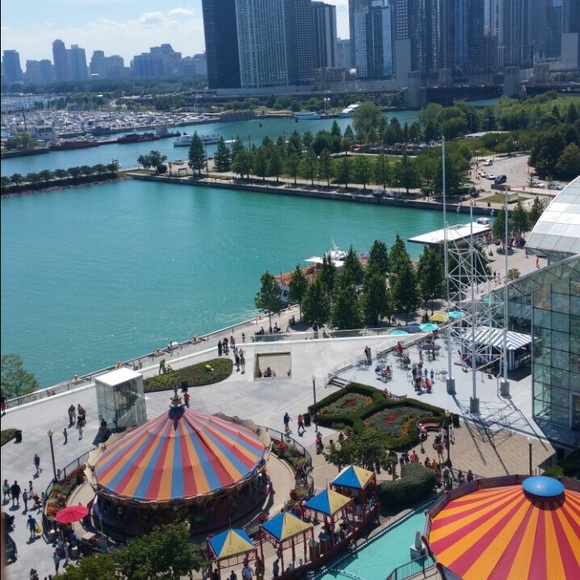 Profile Picture of Daniel Tavarez (@justdaniel) on Poshmark