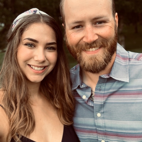 Profile Picture of Taylor Geldert (@taylorgeldert) on Poshmark