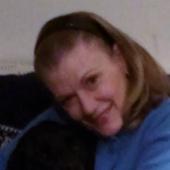 Profile Picture of Paula Swanson (@paulaswans) on Poshmark
