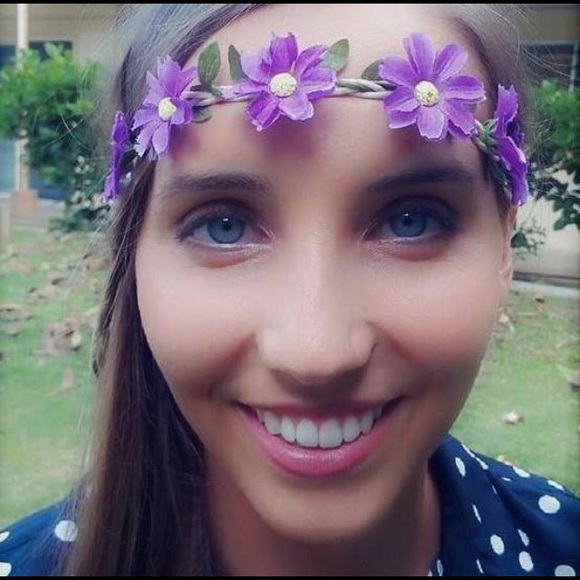 Profile Picture of Jamie Loveridge (@jamieloveridge) on Poshmark