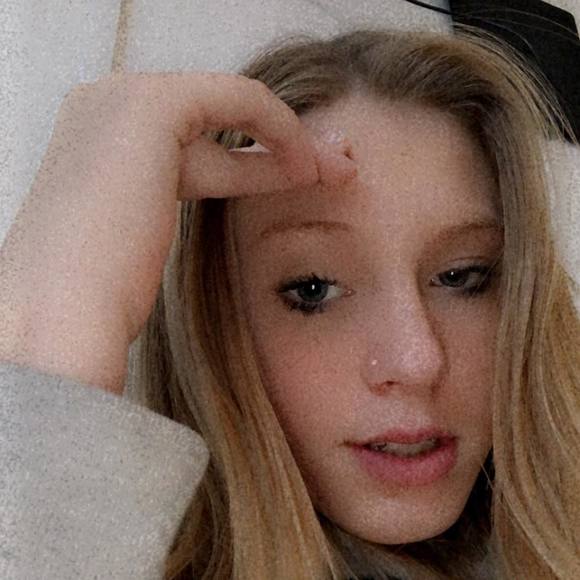 Profile Picture of Kaylan Zawistowski (@kaylan_z) on Poshmark