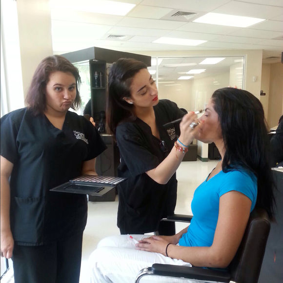 Profile Picture of Lucia Roman (@luciii3) on Poshmark