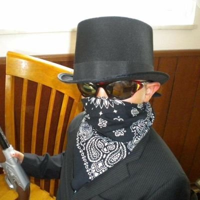 Profile Picture of Eddie Torrez The Extra Testicle (@TorrezErnie) on Twitter