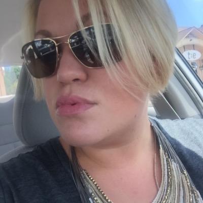 Profile Picture of Jessica Mischik (@dphie165) on Twitter