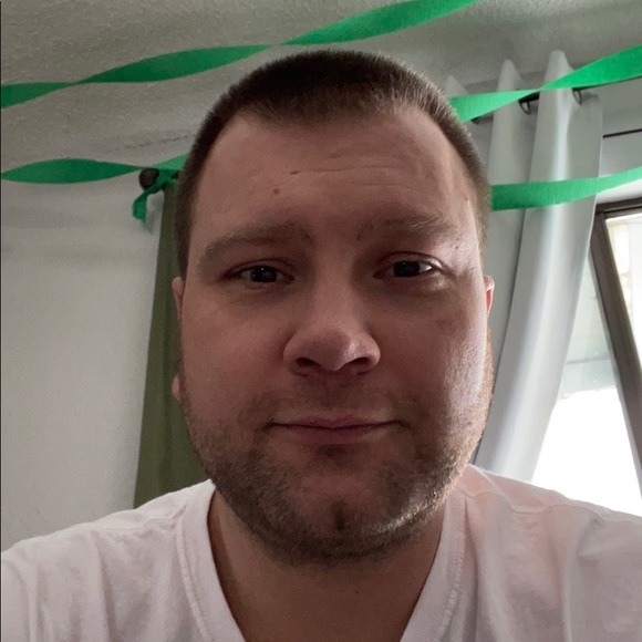 Profile Picture of Ian West (@phishman42) on Poshmark