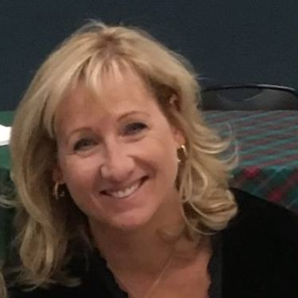 Profile Picture of Ingeborg Brown (@ingeborgbrown) on Poshmark