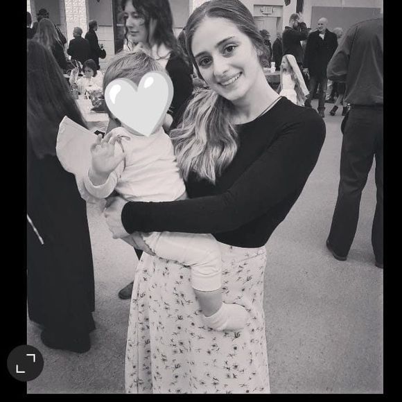 Profile Picture of Gianna Morinello (@gigimorinello12) on Poshmark