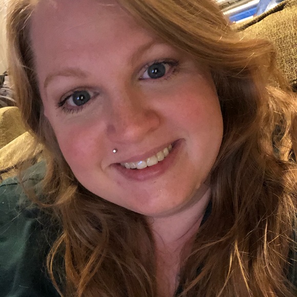 Profile Picture of Kandyce Brown (@kandyceb22) on Poshmark