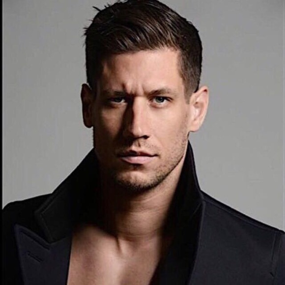 Profile Picture of Gabor Sapy (@gabor16) on Poshmark