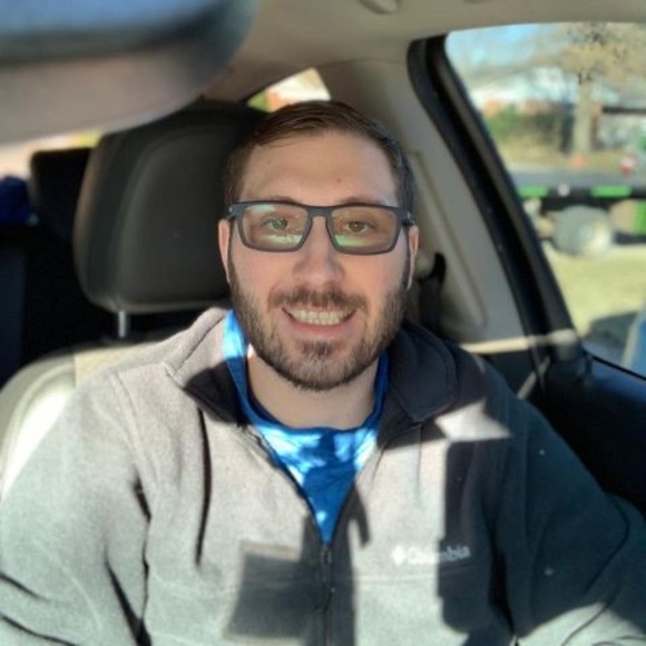 Profile Picture of Aaron Selby (@aaronselby) on Poshmark
