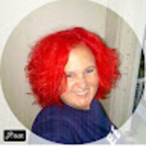 Profile Picture of Mandy Phillips (@mandyphillips20) on Poshmark