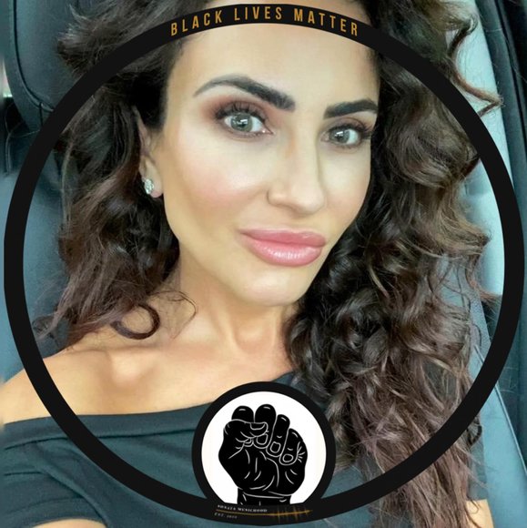 Profile Picture of Lauren Lovett (@laurenl108) on Poshmark