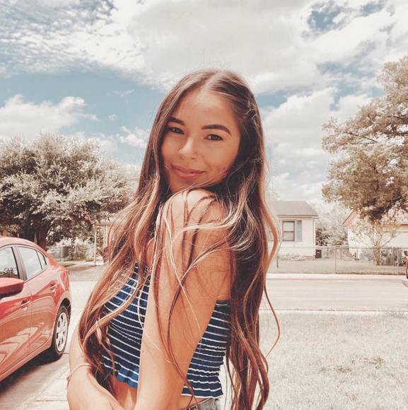 Profile Picture of Erica Arguello (@earguello44) on Poshmark