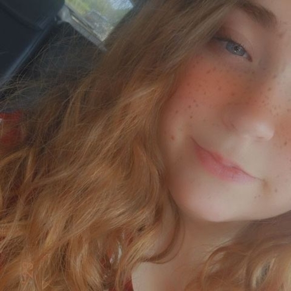 Profile Picture of Grace Barbee (@gracebarbee68) on Poshmark