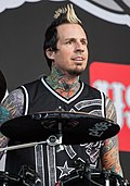 Profile Picture of Jeremy Spencer (drummer)on Wikipedia