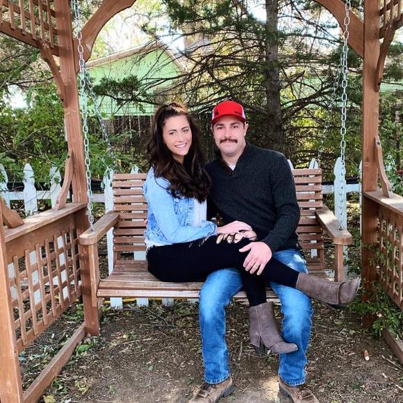 Profile Picture of Megan Nedved (@nedv4921) on Poshmark