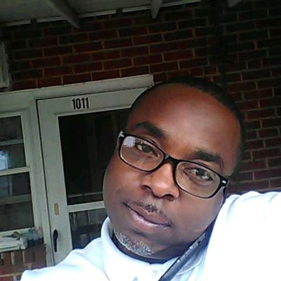 Profile Picture of Billy Foster (@deairra223) on Poshmark