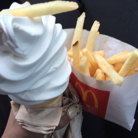 Omaris Vera - Poshmark Profile Picture of Omaris Vera (@omarisx3) on Poshmark