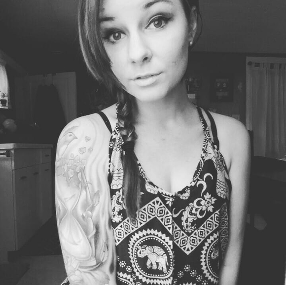 Jazmyn Miller - Poshmark Profile Picture of Jazmyn Miller (@jazmynchaos) on Poshmark