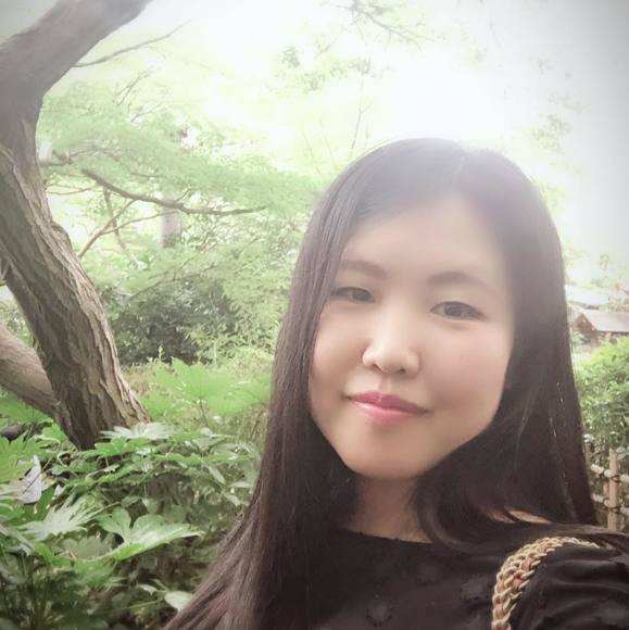 Profile Picture of Tingting Zhang (@tingtingzhang) on Poshmark