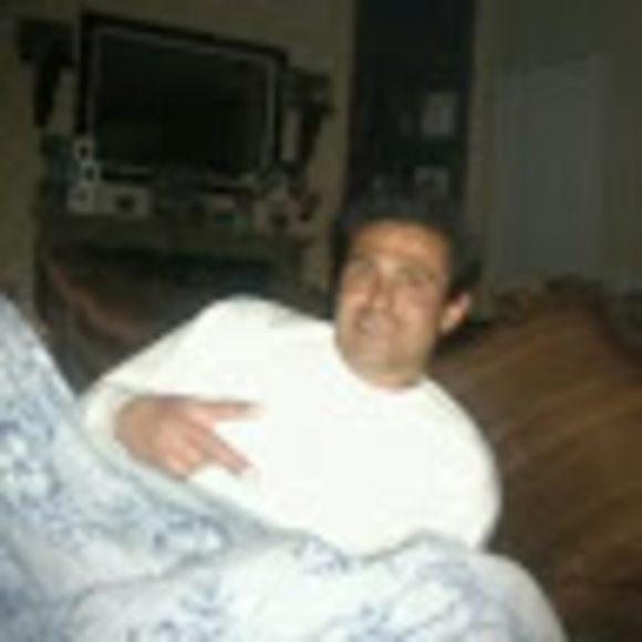 Profile Picture of David Barba (@david_barba) on Poshmark