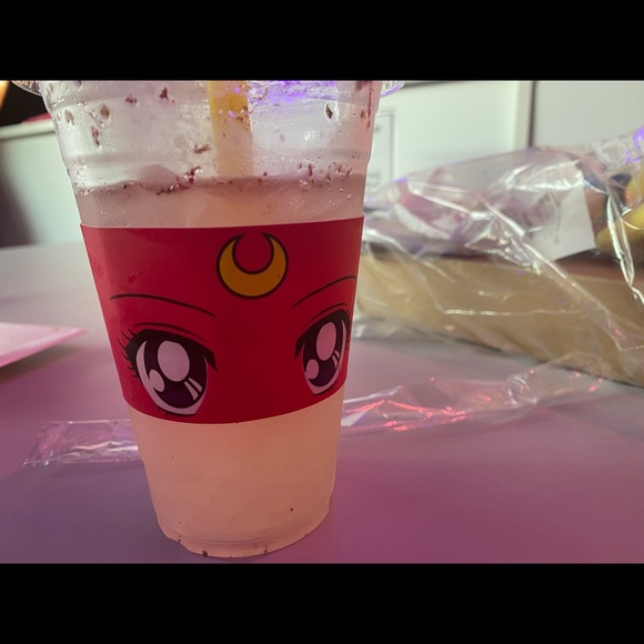 Profile Picture of Robin Allen (@lunababy2458) on Poshmark