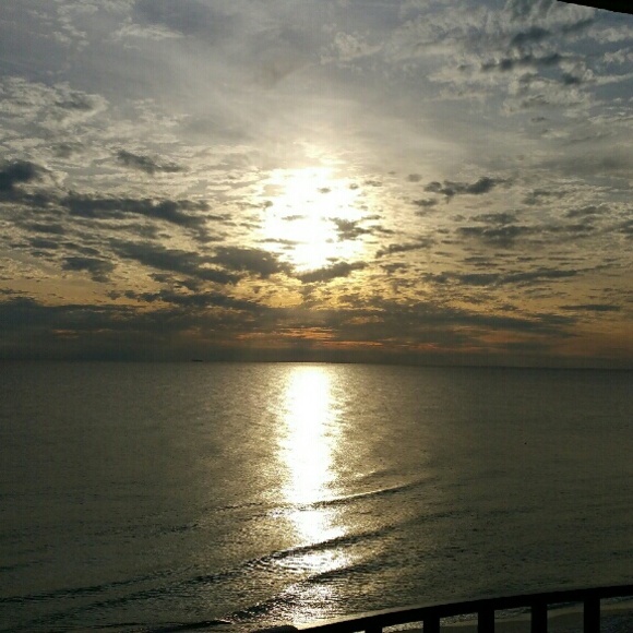 Profile Picture of Samiha Noman (@snoman00) on Poshmark